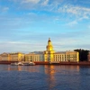 В Петербурге апокалипсис: деревья падают на людей, в воде тонут машины