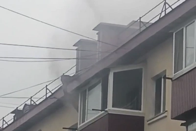Квартира загорелась в жилом доме в Южно-Сахалинске