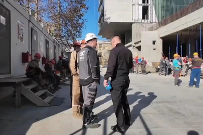 18 человек задержаны на стройке в Сочи для проверки