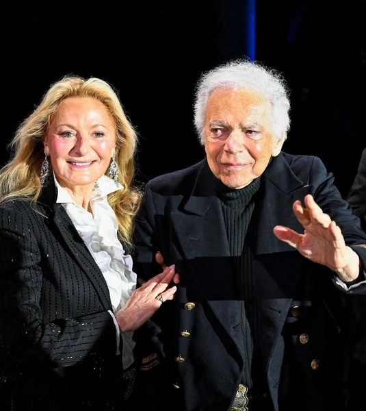 Ральф Лорен признан лучшим дизайнером женской одежды 2025 | marieclaire.kz