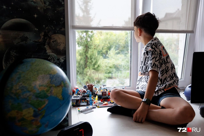 Сергею 11 лет. Он ходит в школу и занимается плаванием  | Источник: Ирина Шарова / 72.RU 