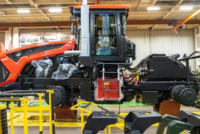 Kirovets Tractor Plant Switches Autopilot Supplier Following Farmer Grievances