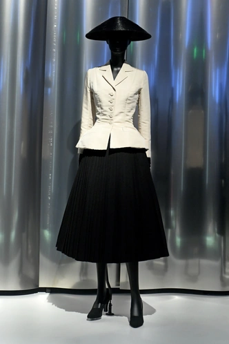 Жакет и юбка Christian Dior, 1947 год.