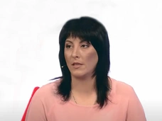 Сбившая «пьяного мальчика» хочет отправить в тюрьму его отца