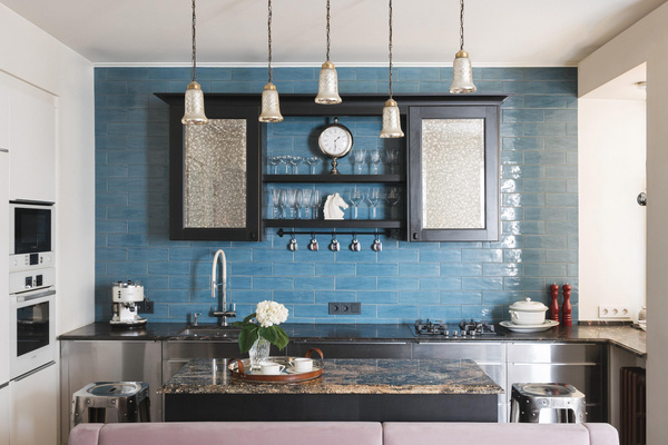Синий фартук на кухне: 20 примеров | myDecor