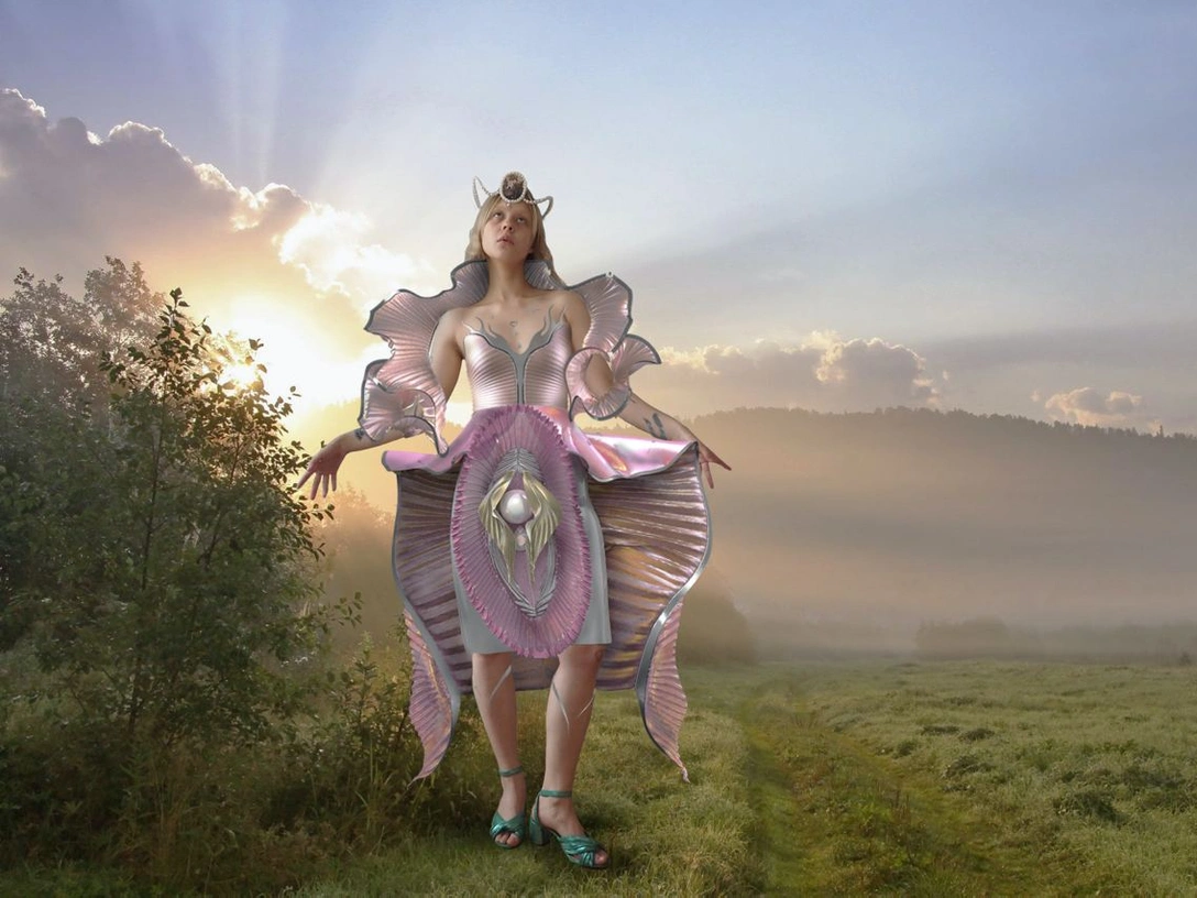 Манифест о женском теле: digital-платье от Libresse и Полины Осиповой как новый способ раскрыть себя | marieclaire.ru