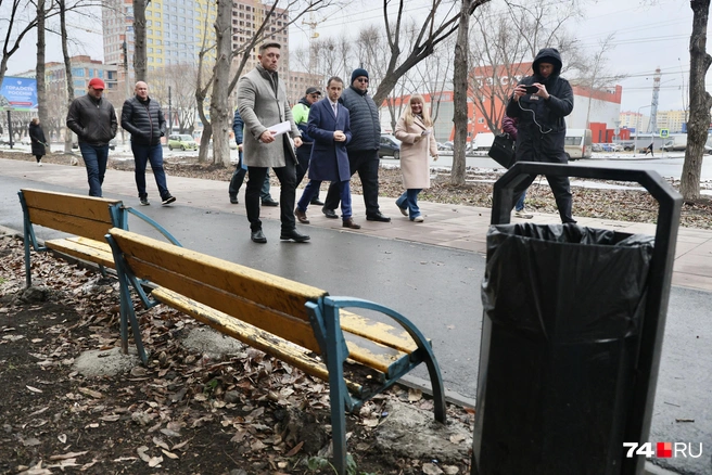 Лавок в проекте пешеходной зоны нет, пока довольствуемся тем, что осталось | Источник: Наталья Лапцевич