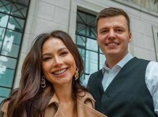 Не живут вместе с января, Артем хотел спасти семью, но Лерчек подала на развод: детали распада брака Чекалиных