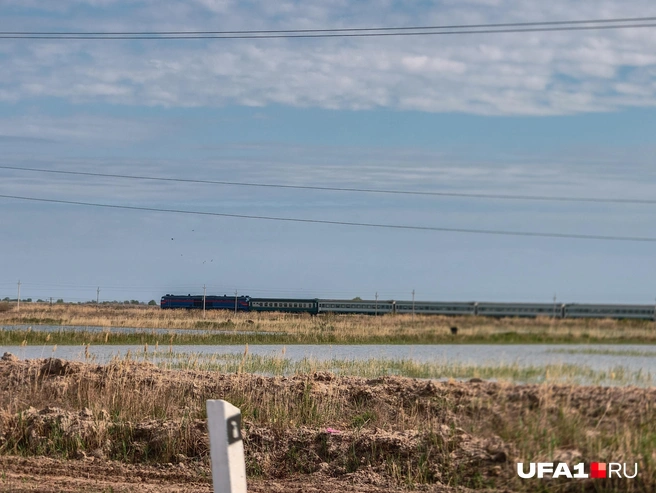 Ехали так быстро, что поезд догнали | Источник: Булат Салихов / UFA1.RU