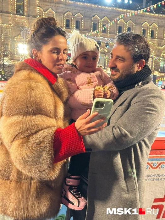 Сарик Андреасян со второй женой Лизой Моряк и дочерью | Источник: MSK1.RU