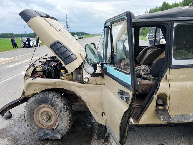 Пассажирка этого авто получила травмы, она в больнице | Источник: ГИБДД по Тюменской области