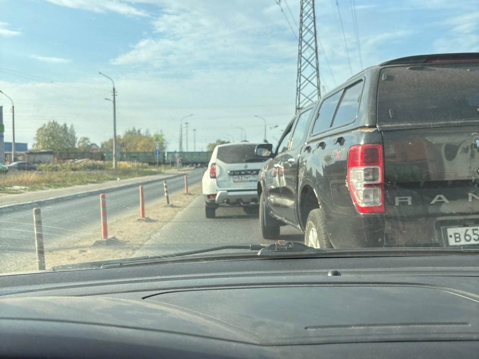 В Архангельске образовалась большая пробка на Окружном шоссе: что случилось 