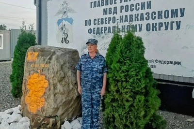 Врач МВД Чувашии помогла пенсионерке в дороге
