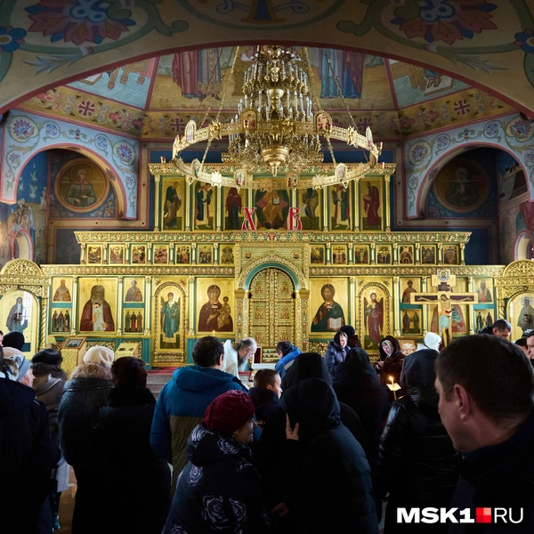 Попрощаться с маленьким Пашенькой пришло порядка 30 человек | Источник: Дмитрий Толстошеев / MSK1.RU