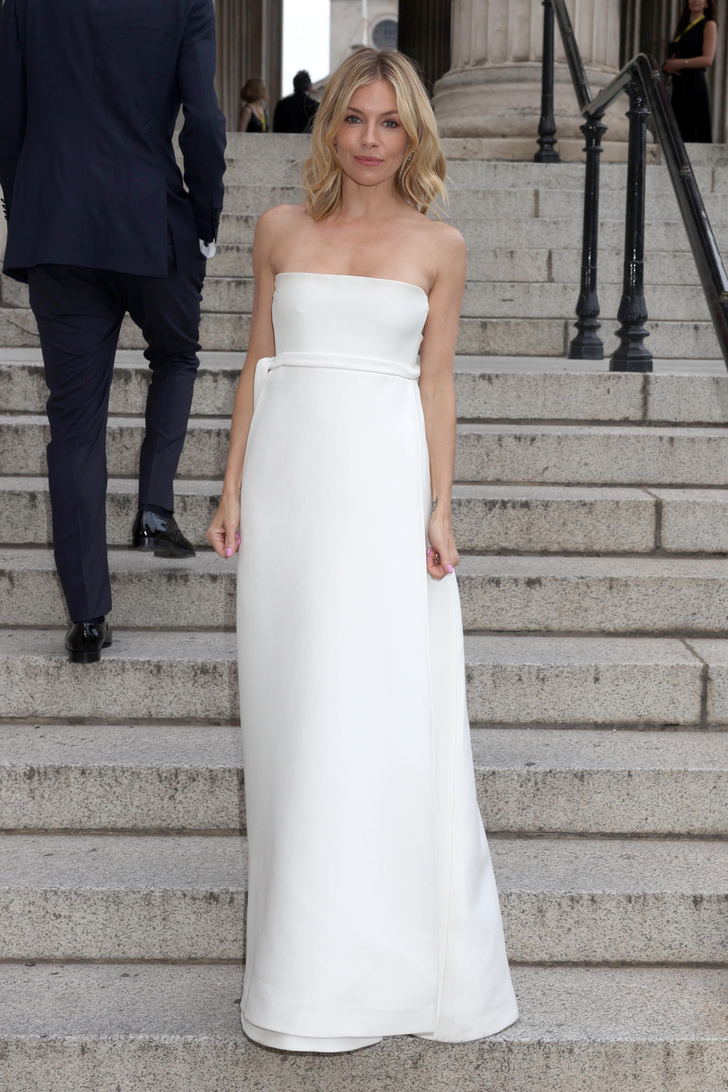 Сиенна Миллер в идеальном платье невесты Dior