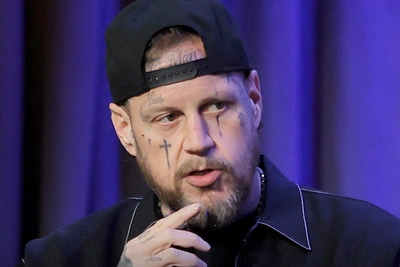 Jelly Roll обвиняют в угрозе убийством, полиция не расследует