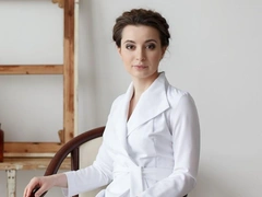У хирурга, осужденной за неудачную блефаропластику жене раввина, случился инсульт