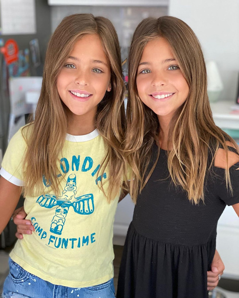Как выглядят родители самых красивых близняшек в мире