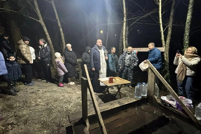 На двух реках тоже организовали купели | Источник: sochi.ru