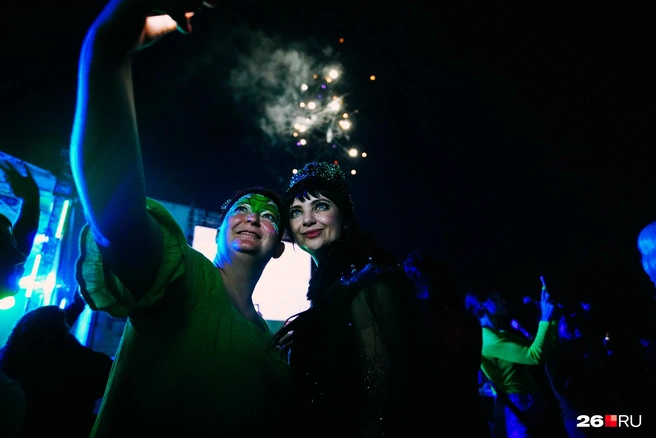 Новогодний салют | Источник: Елена Латыпова / NGS55.RU