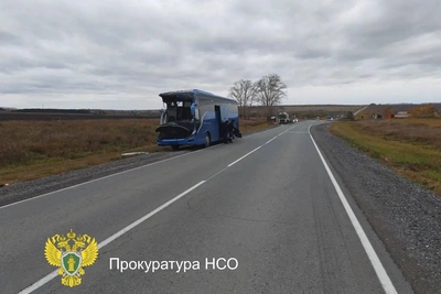 В ДТП с автобусом погиб учитель физкультуры из Карасука