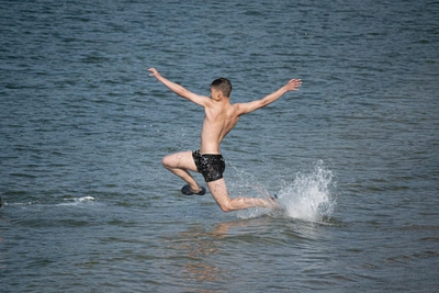 Синоптики: море в Приморье прогрелось до +21°C