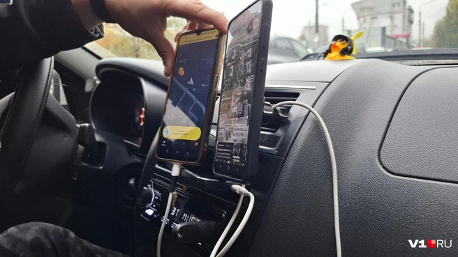 По словам водителя, иногда появляется «глоток интернета» | Источник: Тимофей Крылов / V1.RU