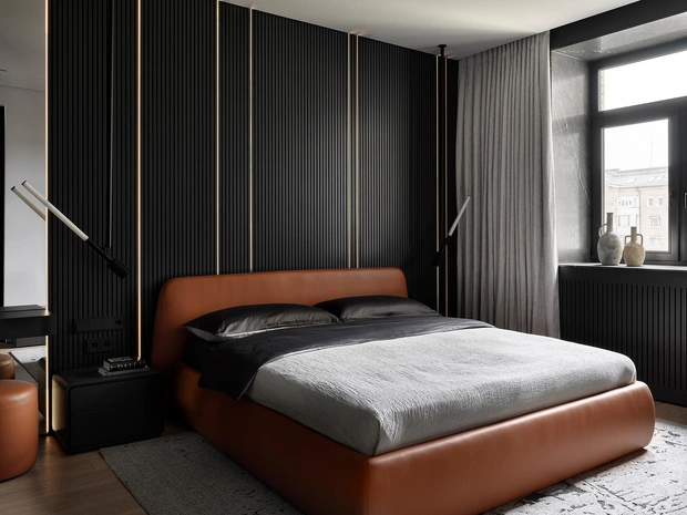 Прикроватные тумбы, Estetica. Стеновые панели, Planka Buro. Кровать, Woodfans. Ковер, KulturaKovrov. | Источник: Сергей Ананьев. Стиль: Yes We May