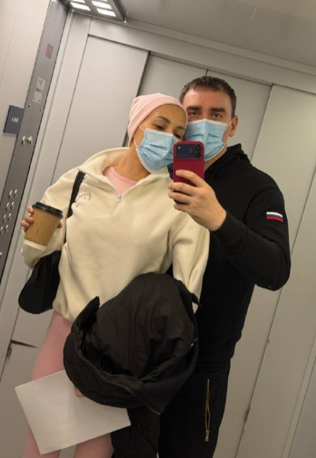 Борющаяся с раком Алена Рапунцель боится потерять возлюбленного: «Семья сейчас проживает самый тяже…