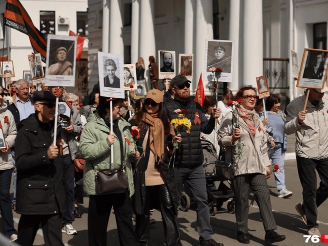 Участники шествия «Бессмертный полк» в Ярославле | Источник: Александр Куренной / 76.RU