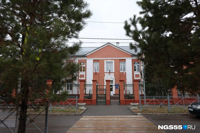 Рассказываем, где лучше жить, чтобы удачно устроить ребенка в школу | Источник: Евгений Софийчук / NGS55.RU