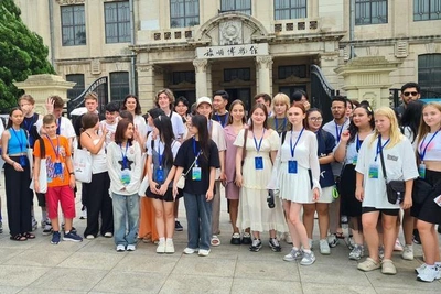 Friends with China? Siberians to learn language and culture in group internships