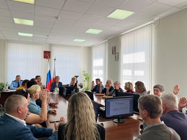 Большинство депутатов поддержали отставку Галяшкиной | Источник: Минтерриторий64 Z / Telegram