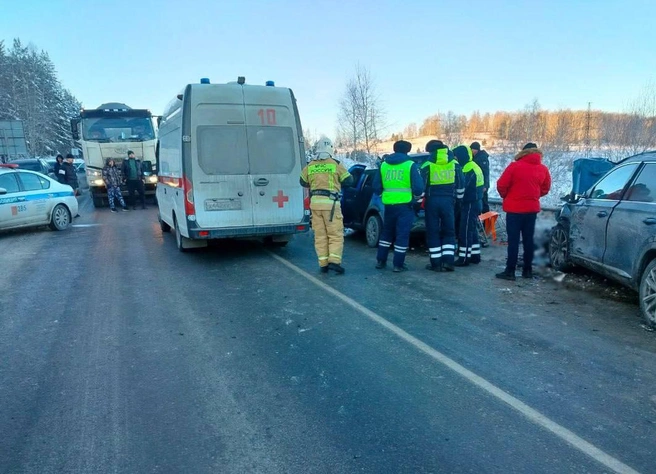 Авария парализовала движение на несколько часов | Источник: Госавтоинспекция региона