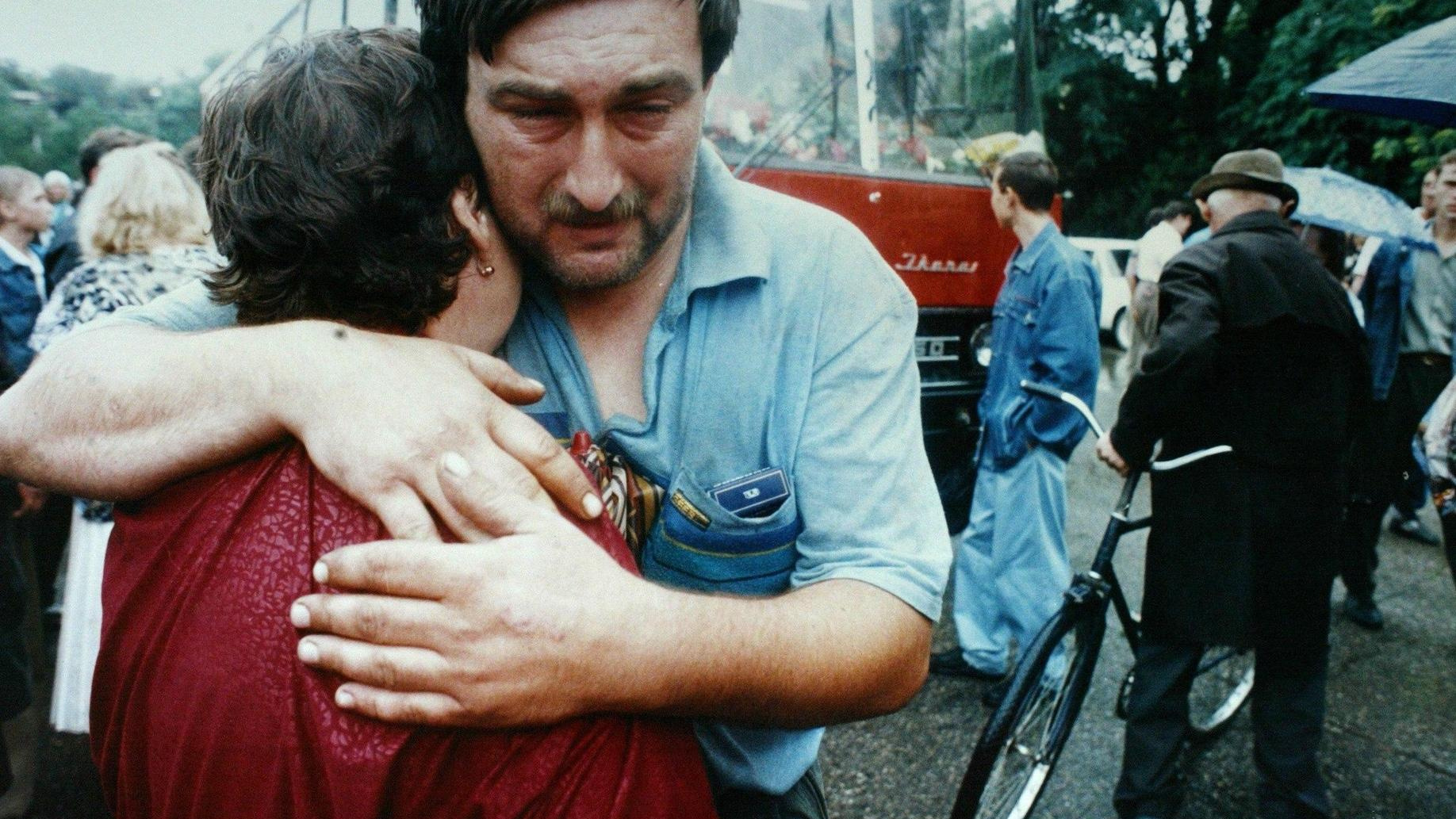 Под шквальным огнем кричали: «Не стреляйте». Как 30 лет назад освободили заложников теракта в Буденновске: видео