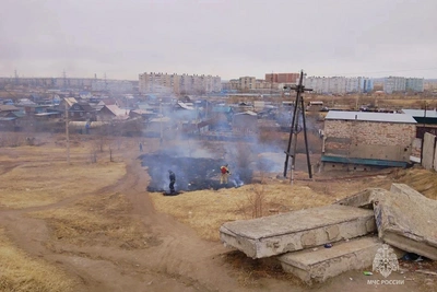 Школьник сжёг деньги и чуть не спалил гаражный кооператив в Чите