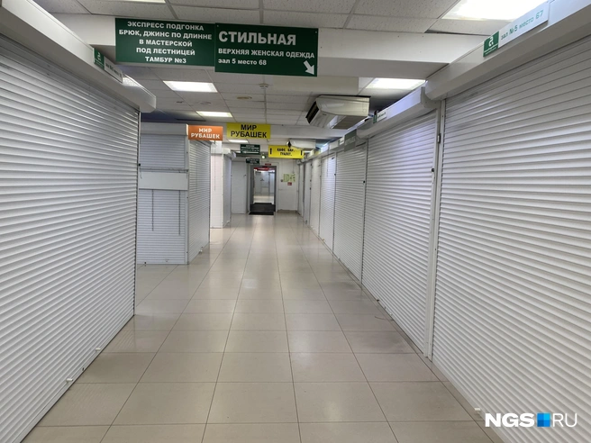 Так выглядит торговый центр вечером | Источник: Стас Соколов / NGS.RU