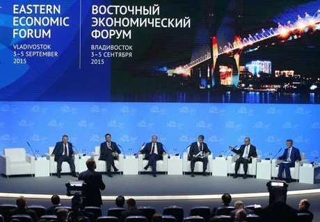 На ВЭФ подписано соглашений на 1,3 трлн рублей | ya62.ru