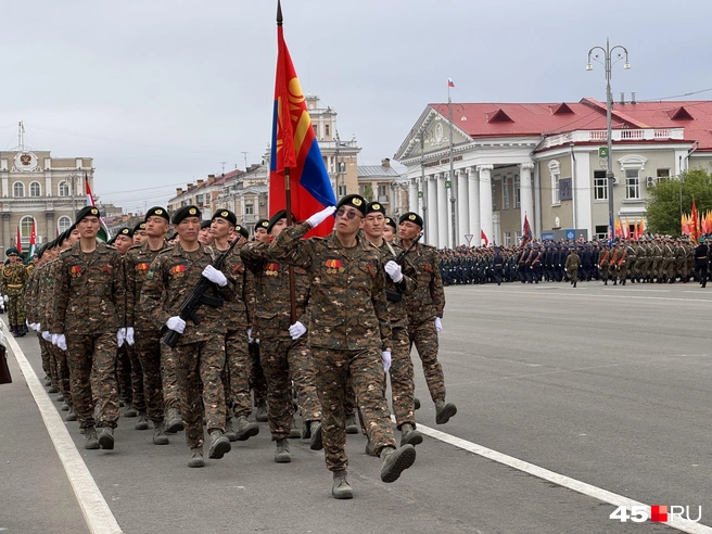 Военнослужащие иностранных государств | Источник: Юлия Король /45.RU