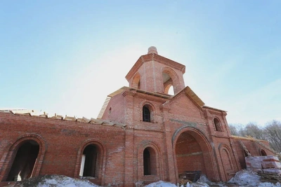 В Калуге освятили основание храма Всемилостивого Спаса