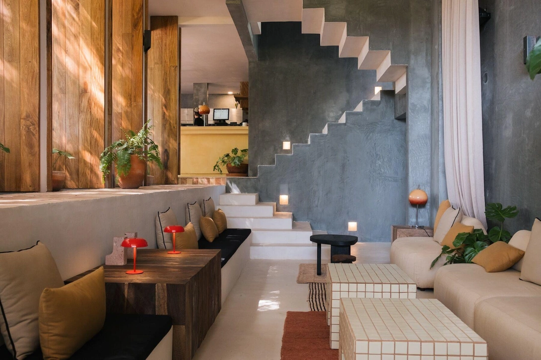 Кора и смола: отель Suuel в Мексике с отделкой чукумом | Источник: Фернандо Фарфан