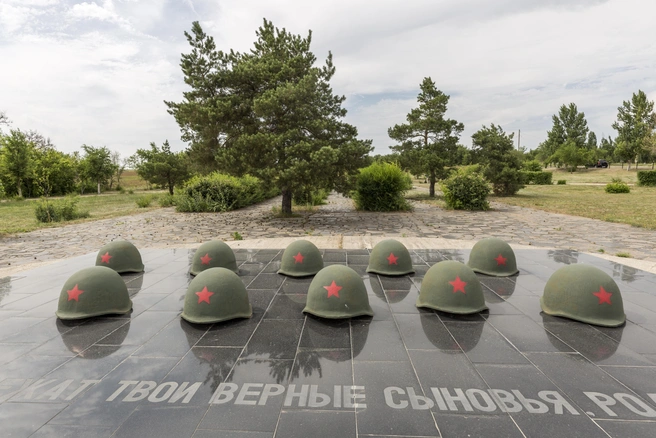 Поля и высоты под Сталинградом в 1942 году стали местами ожесточенных боев | Источник: Константин Завриков / V1.RU