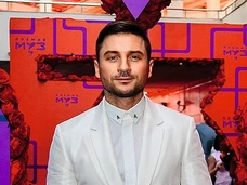 Школа, я скучаю: Сергей Лазарев перецеловал всех одноклассниц, а Митя Фомин устроил скандал