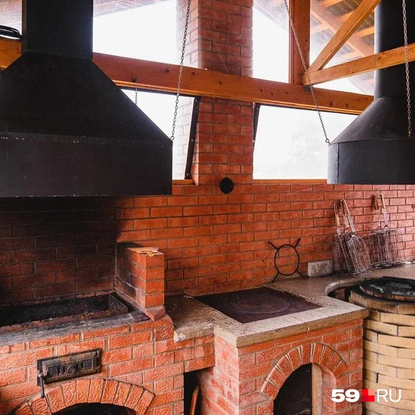 Тут можно приготовить свежего осетра на мангале | Источник: Тимофей Калмаков / 59.RU