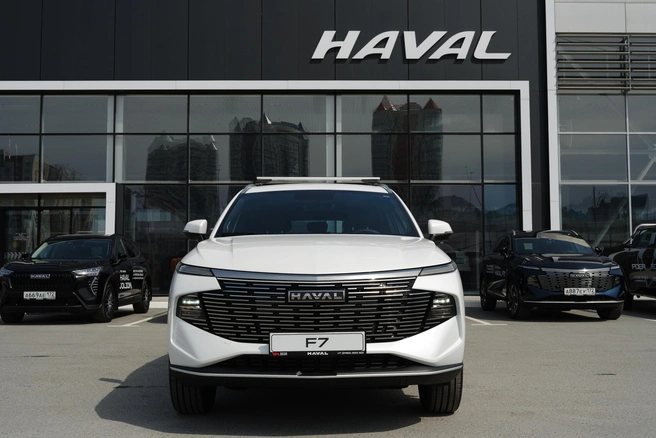 Стильный среднеразмерный Haval F7 подойдет для тех, кто предпочитает комфорт на городских дорогах | Источник: «Восток Моторс»