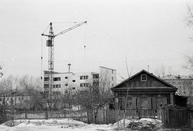 Фото дома тогда и сейчас | Источник: История Уфы и Башкортостана | Ваши фотографии / Vk.com