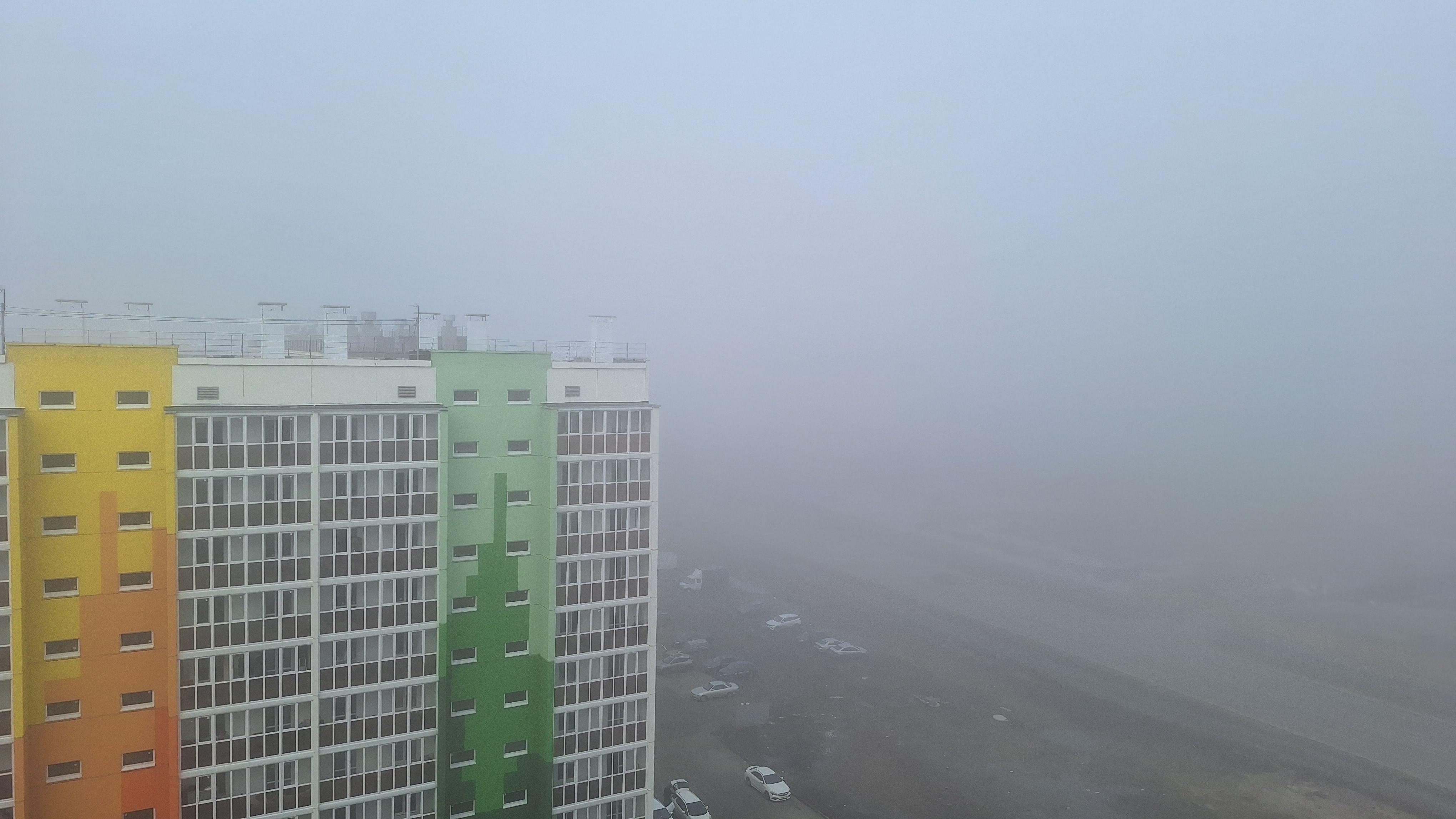 На Курган опустился туман: Госавтоинспекция призывает водителей и пешеходов быть осторожными