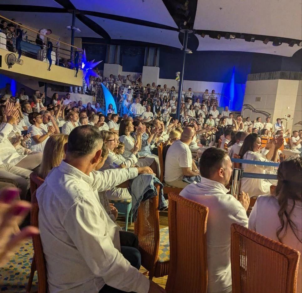 Традиционная «белая» вечеринка на корабле | Источник: читатели / SOCHI1.RU