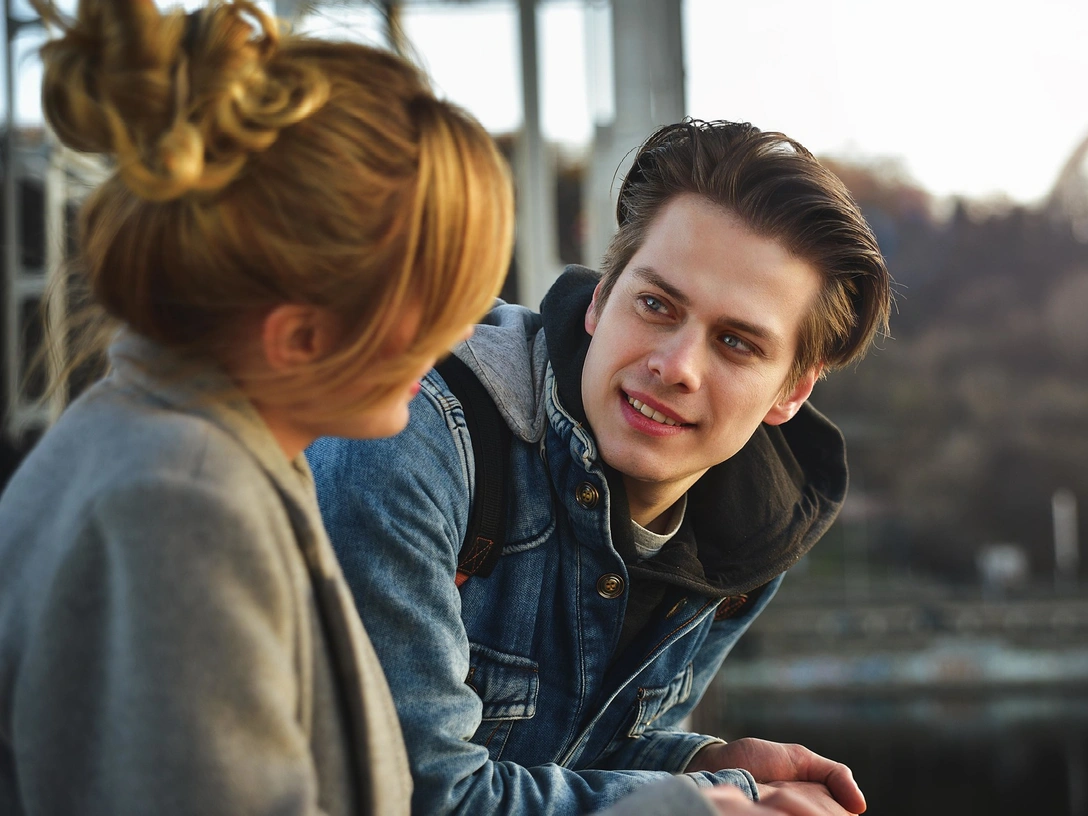 100 вопросов, которые нужно задать мужчине на первых трех свиданиях, — узнаете о нем все | marieclaire.ru