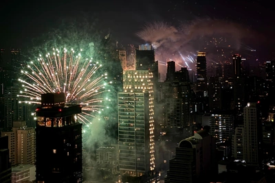 Уфимка встретила Новый год в Азии на крыше небоскрёба